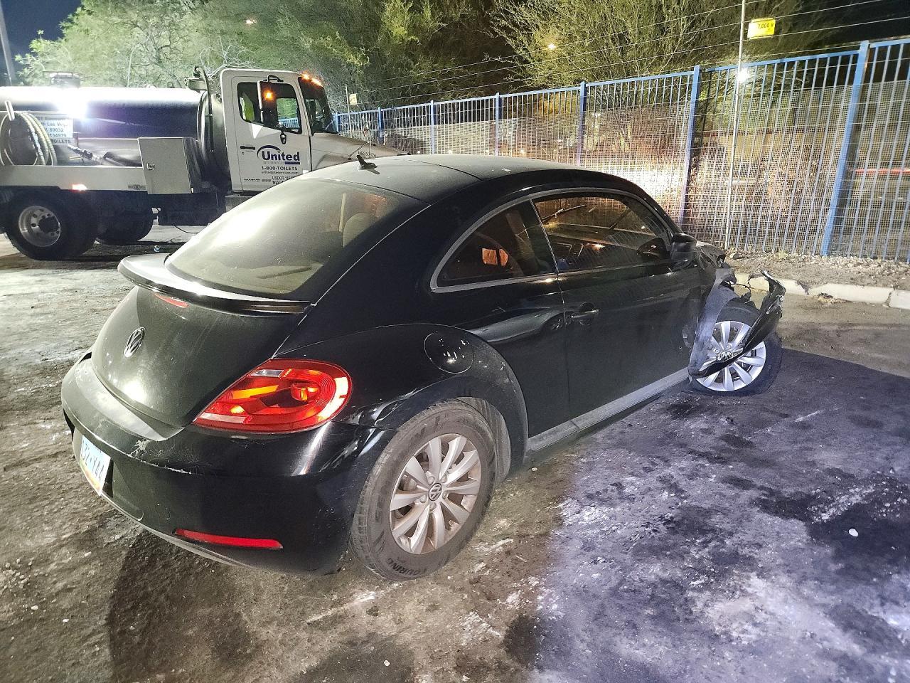 2014 Volkswagen Beetle - zdjęcie 3