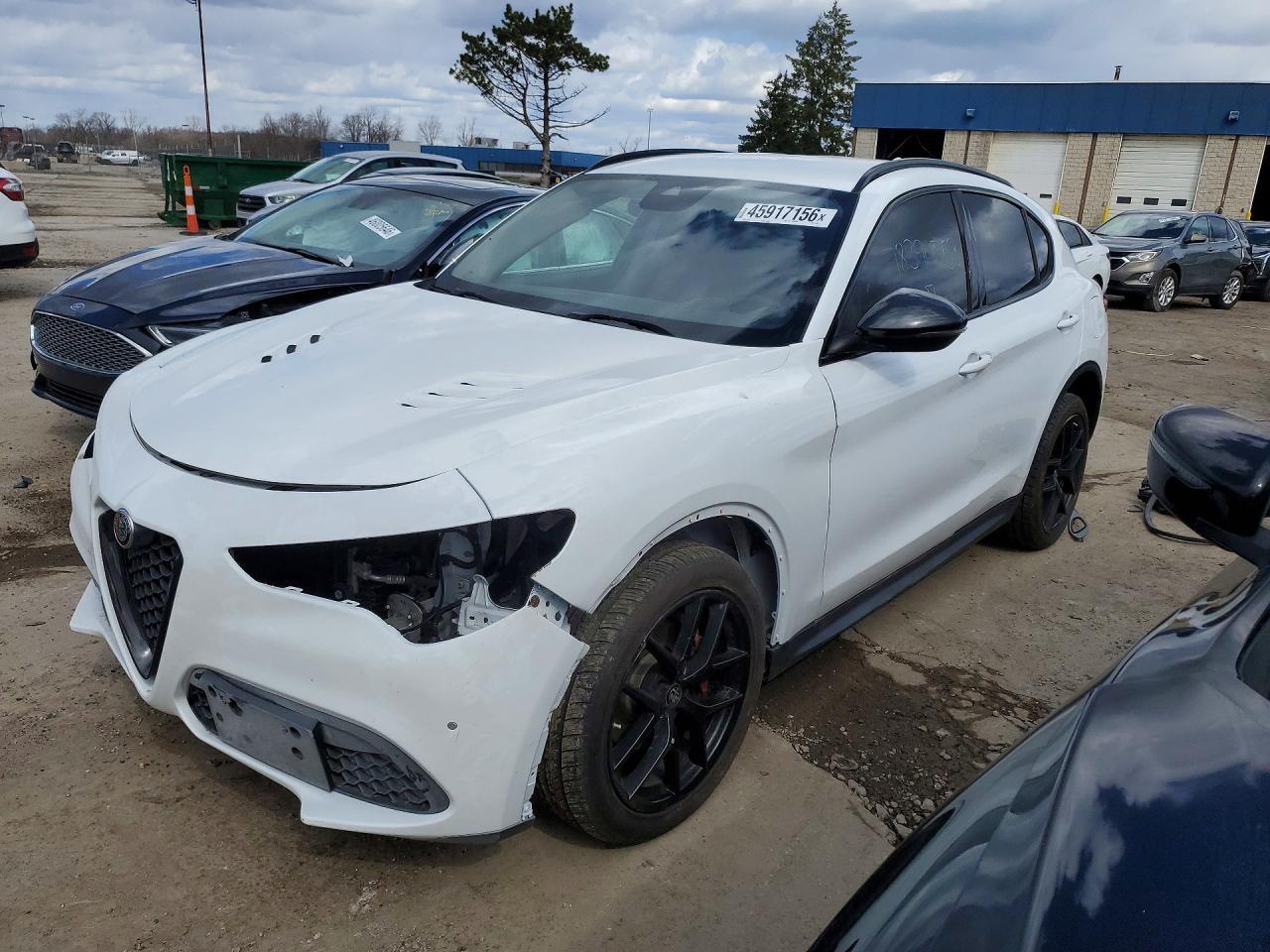 2019 Alfa Romeo Stelvio - zdjęcie główne