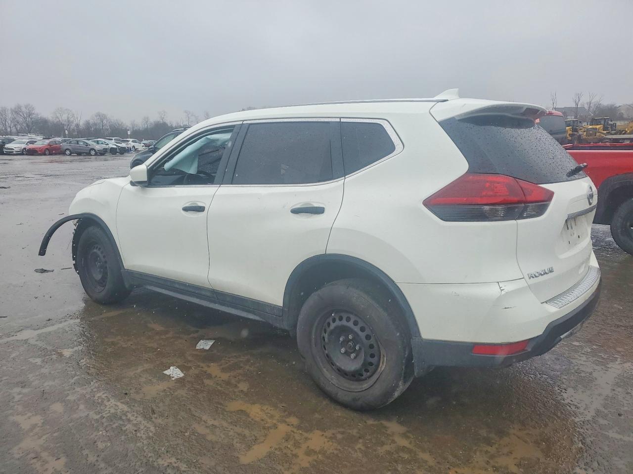 2018 Nissan Rogue S - zdjęcie 2