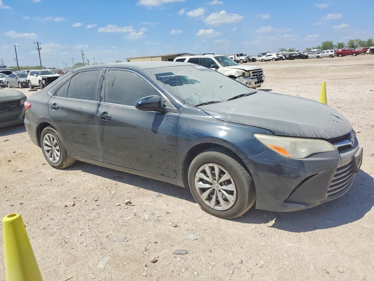 2016 Toyota Camry Le - zdjęcie 4