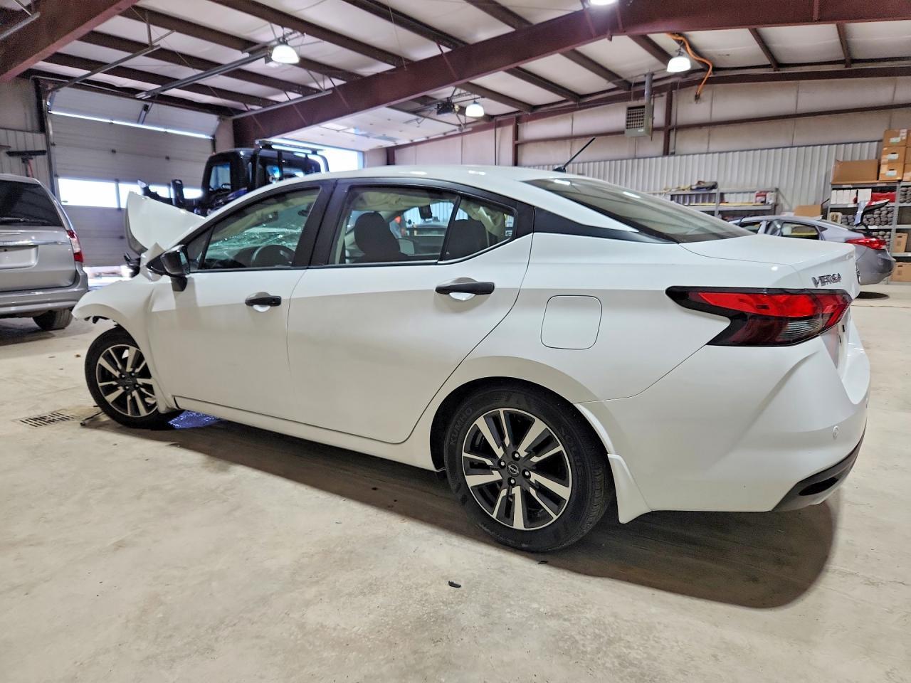 2024 Nissan Versa S - zdjęcie 2