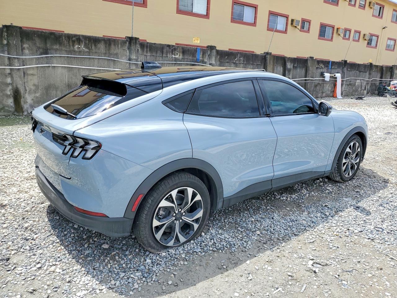2025 Ford Mustang Mach-E Select - zdjęcie 3