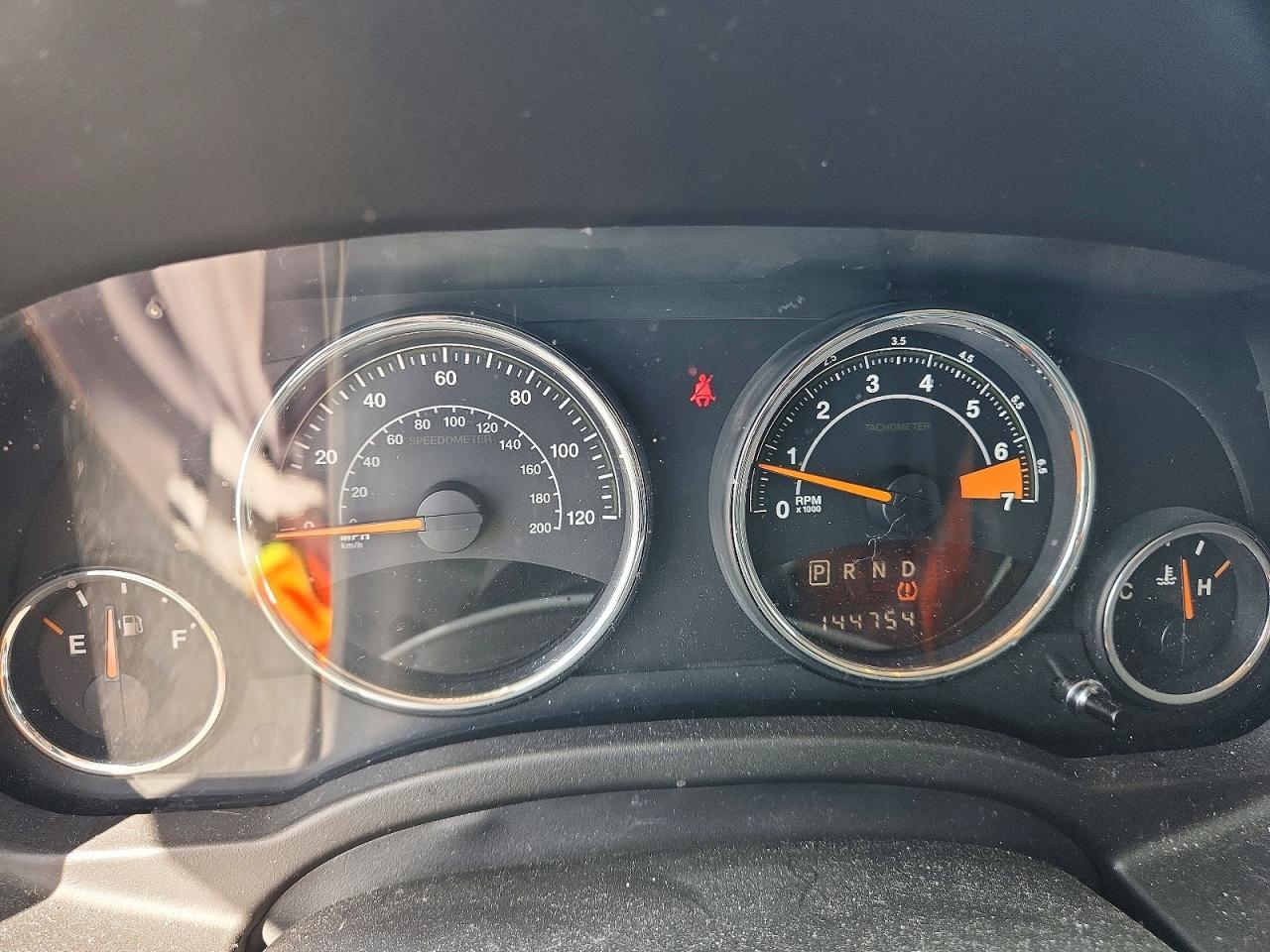 2015 Jeep Compass Latitude - zdjęcie 9