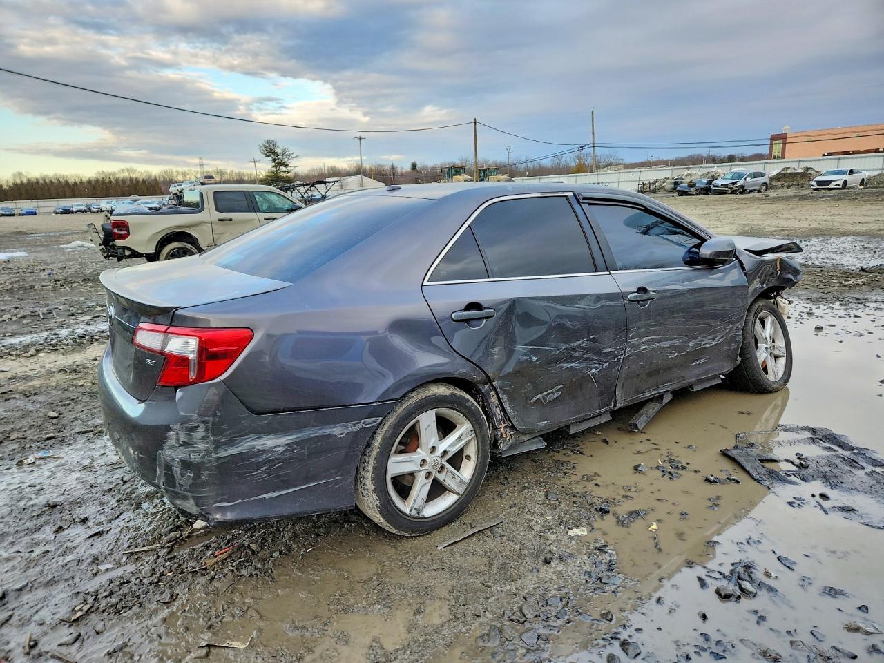 2014 Toyota Camry Se - zdjęcie 3