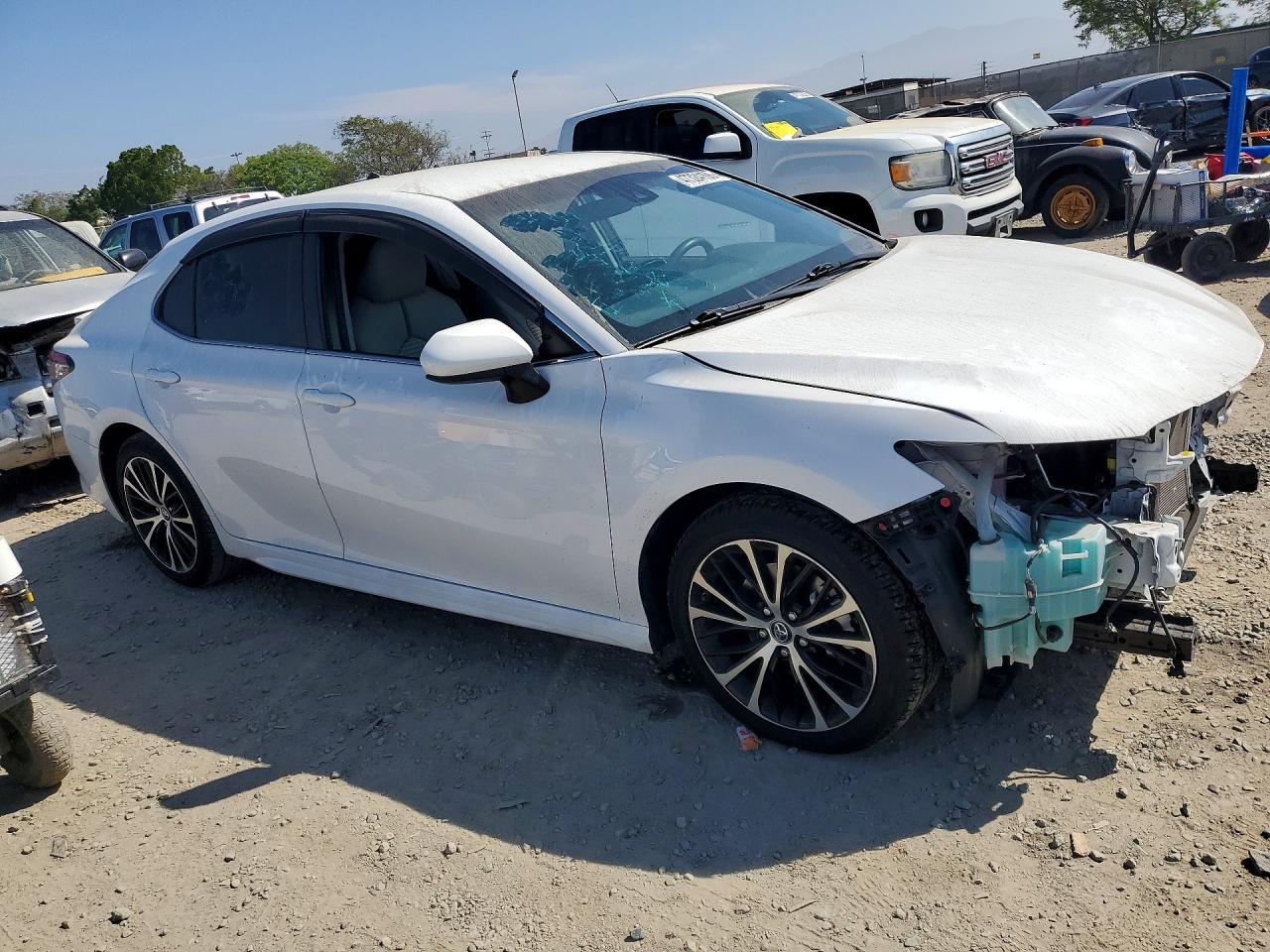 2018 Toyota Camry Se - zdjęcie 4