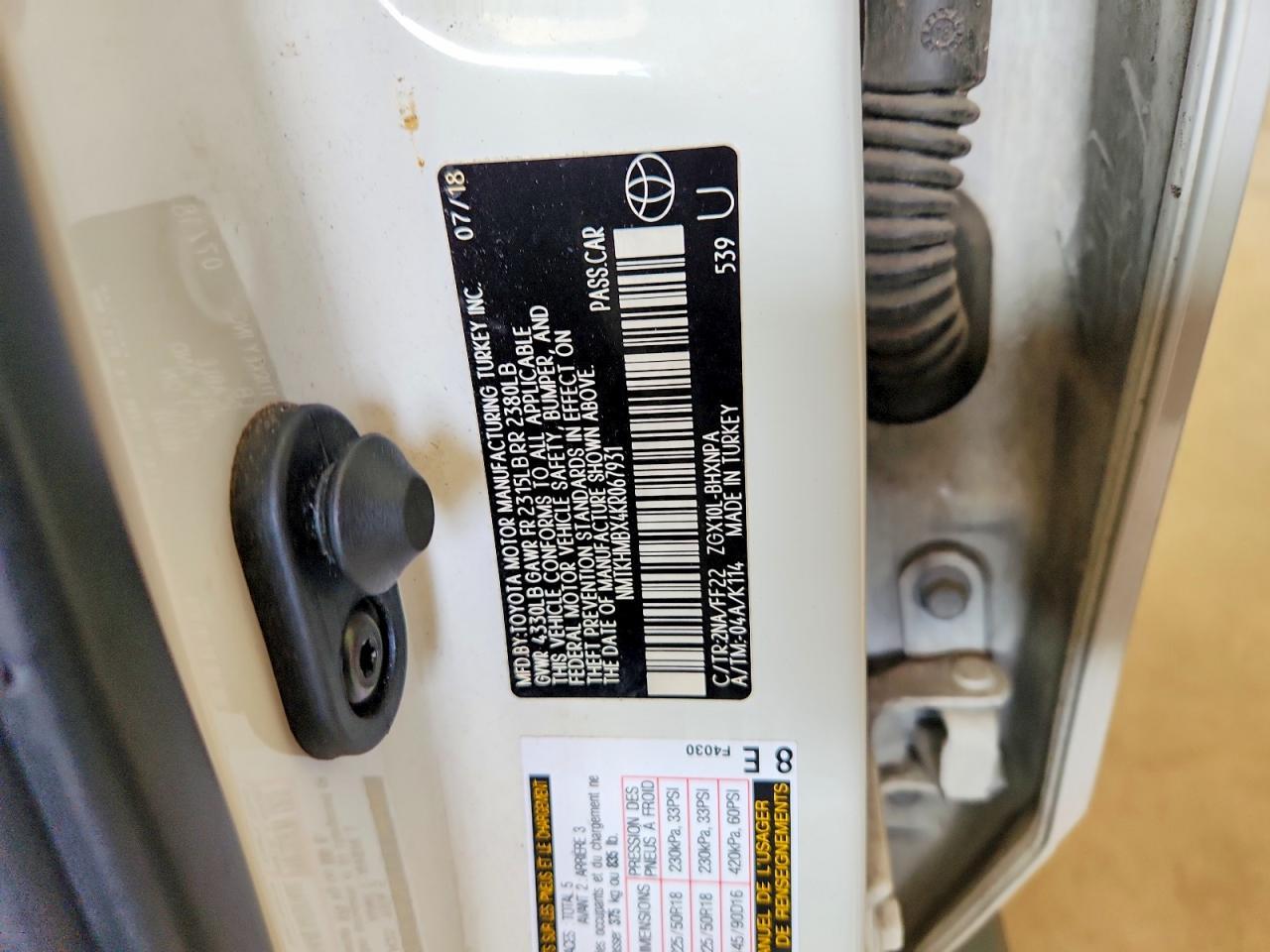 2019 Toyota C-Hr Xle - zdjęcie 13