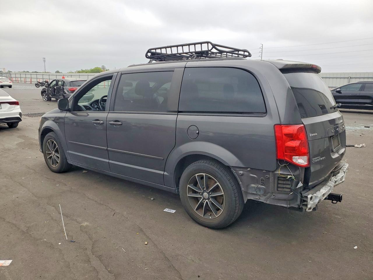 2017 Dodge Grand Caravan Gt - zdjęcie 2