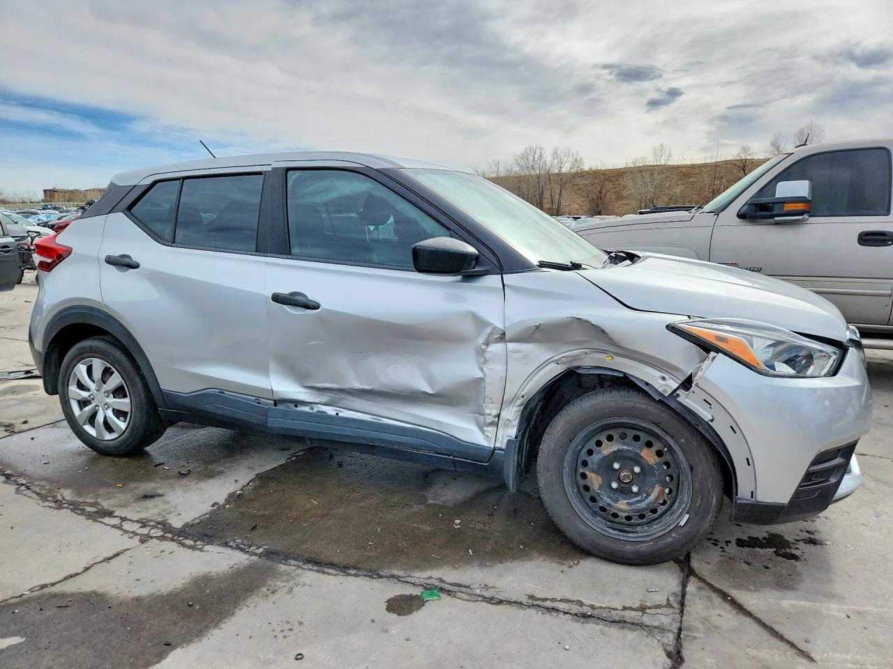 2020 Nissan Kicks S - zdjęcie 4