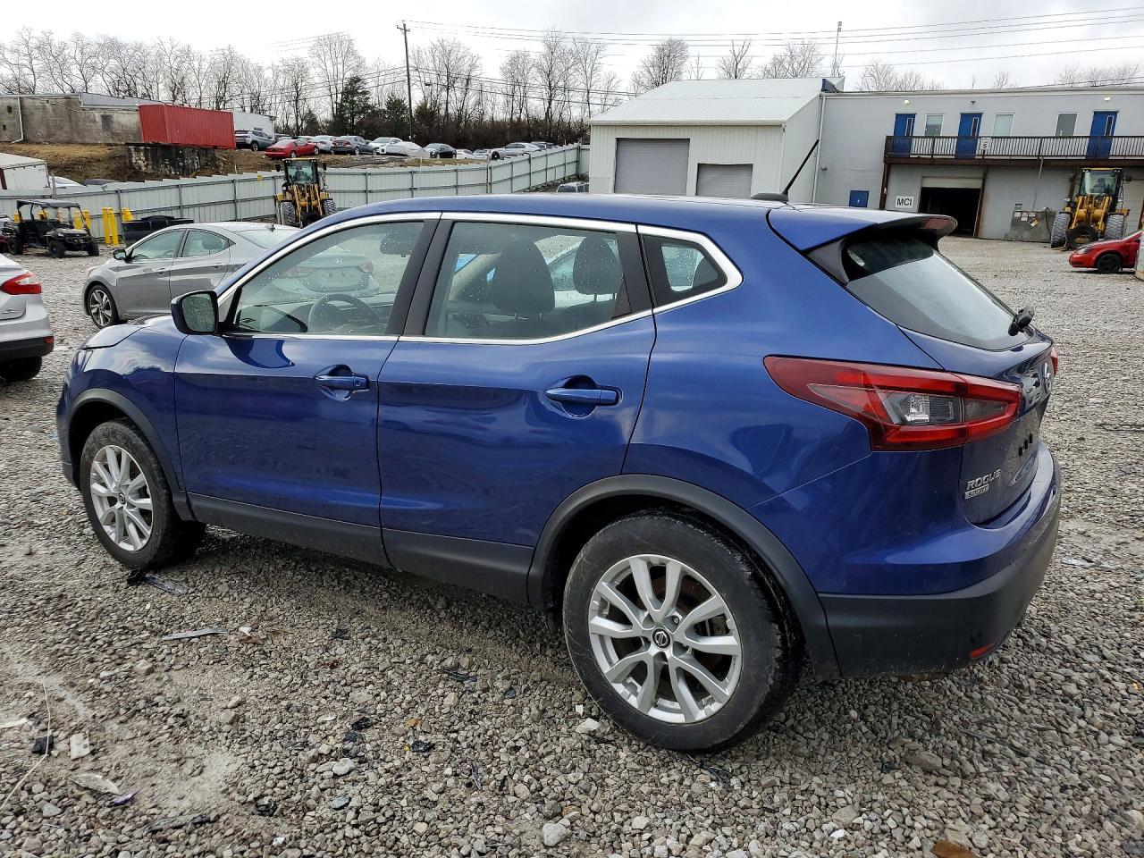 2022 Nissan Rogue Sport S - zdjęcie 2