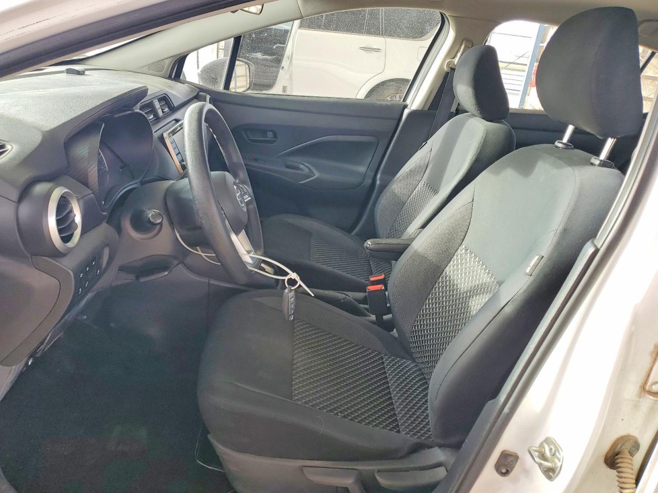 2020 Nissan Versa S - zdjęcie 7