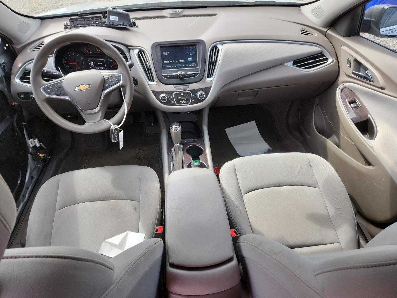 2017 Chevrolet Malibu Ls - zdjęcie 8