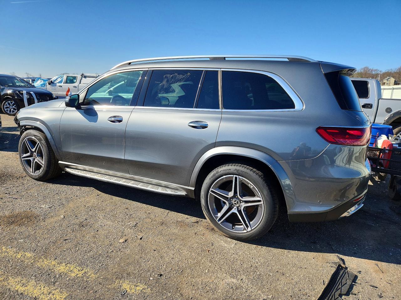 2025 Mercedes-Benz Gls 450 4Matic - zdjęcie 2
