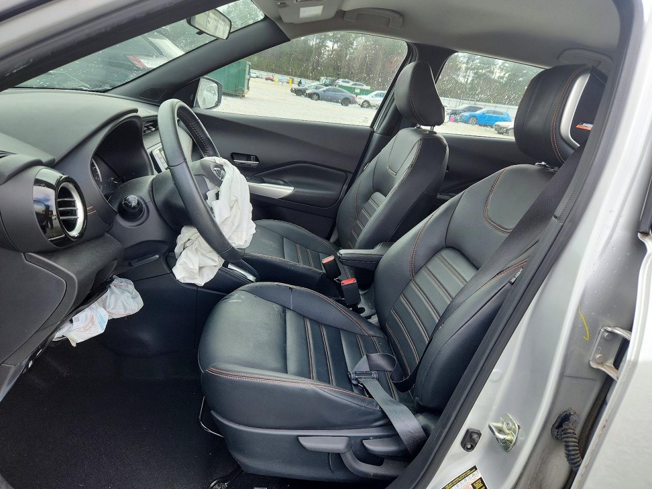 2020 Nissan Kicks Sr - zdjęcie 7