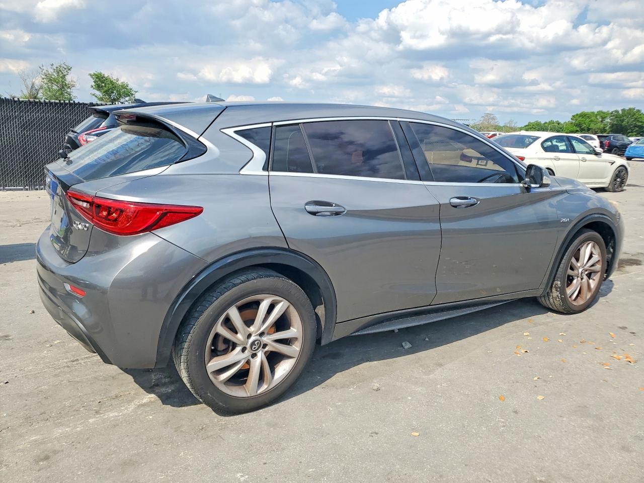 2017 Infiniti Qx30 Base - zdjęcie 3