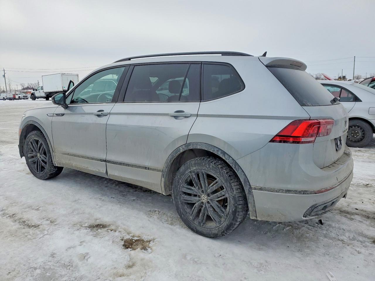 2022 Volkswagen Tiguan Se R-Line Black - zdjęcie 2