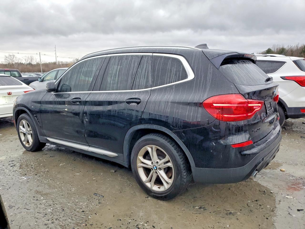 2018 BMW X3 xDrive30I - zdjęcie 2