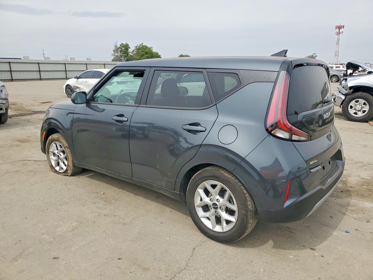 2025 Kia Soul Lx - zdjęcie 2