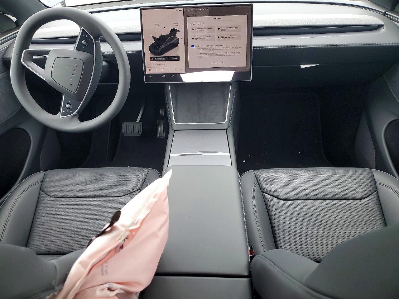 2026 Tesla Model Y - zdjęcie 8