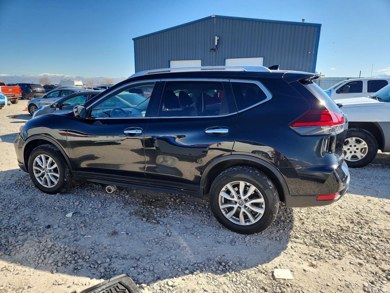 2020 Nissan Rogue Sv - zdjęcie 2