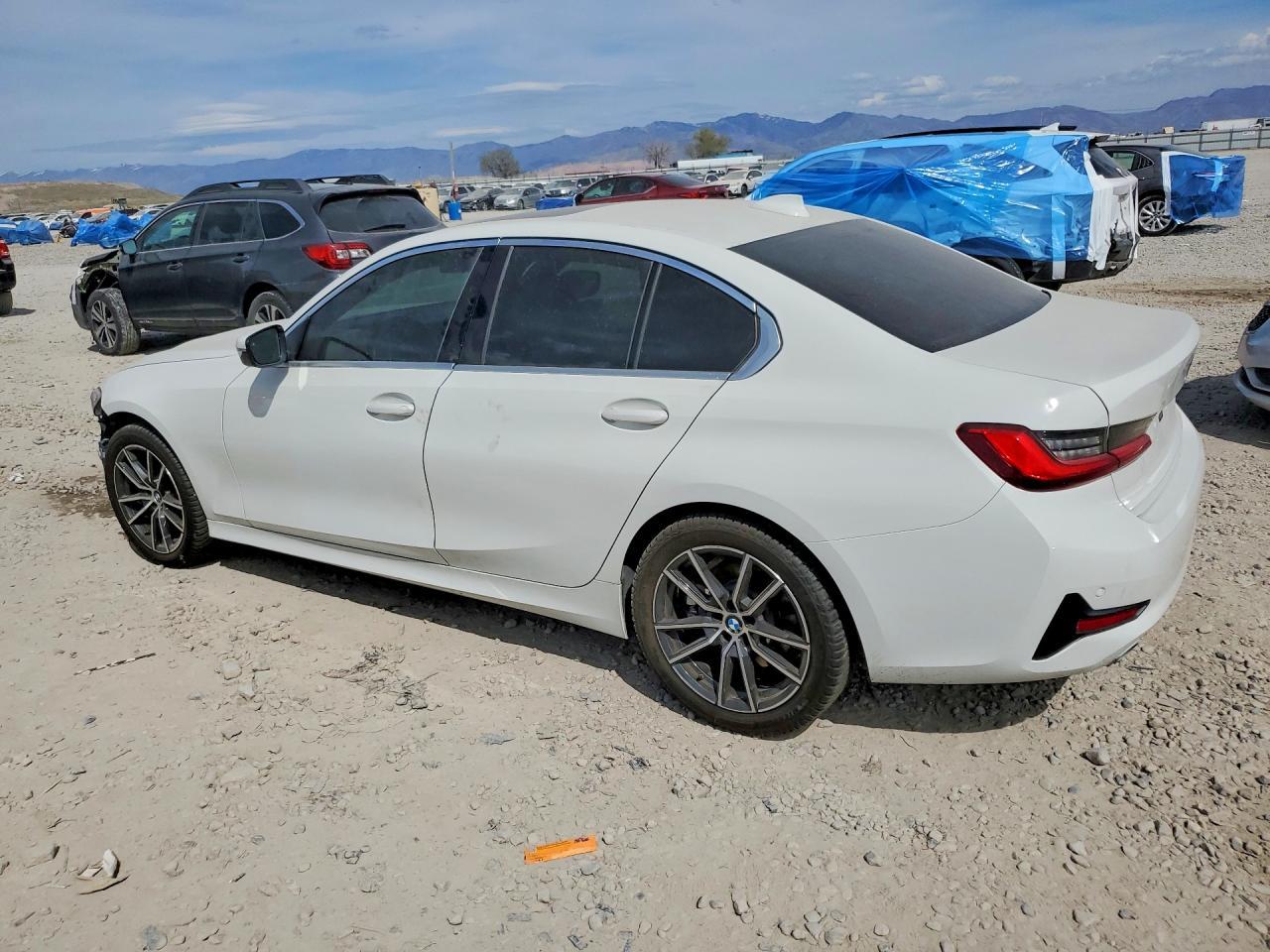 2020 BMW 330 - zdjęcie 2