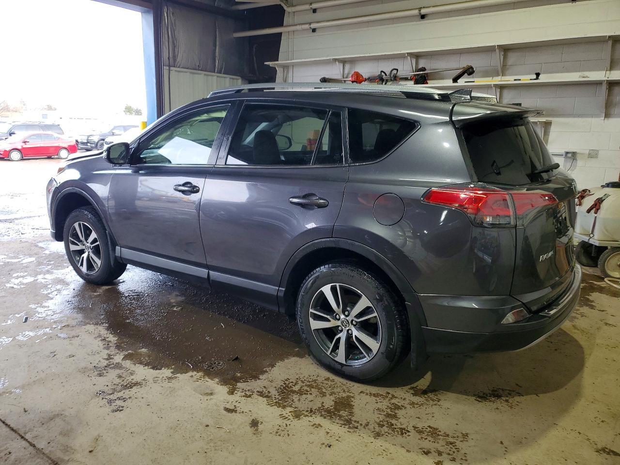 2017 Toyota Rav4 Xle - zdjęcie 2