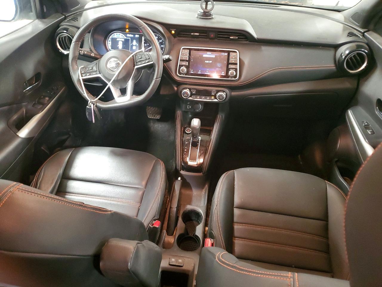 2019 Nissan Kicks Sr - zdjęcie 8