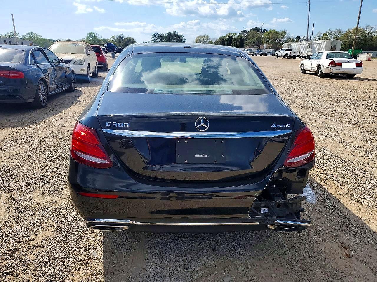 2018 Mercedes-Benz E 300 4Matic - zdjęcie 6