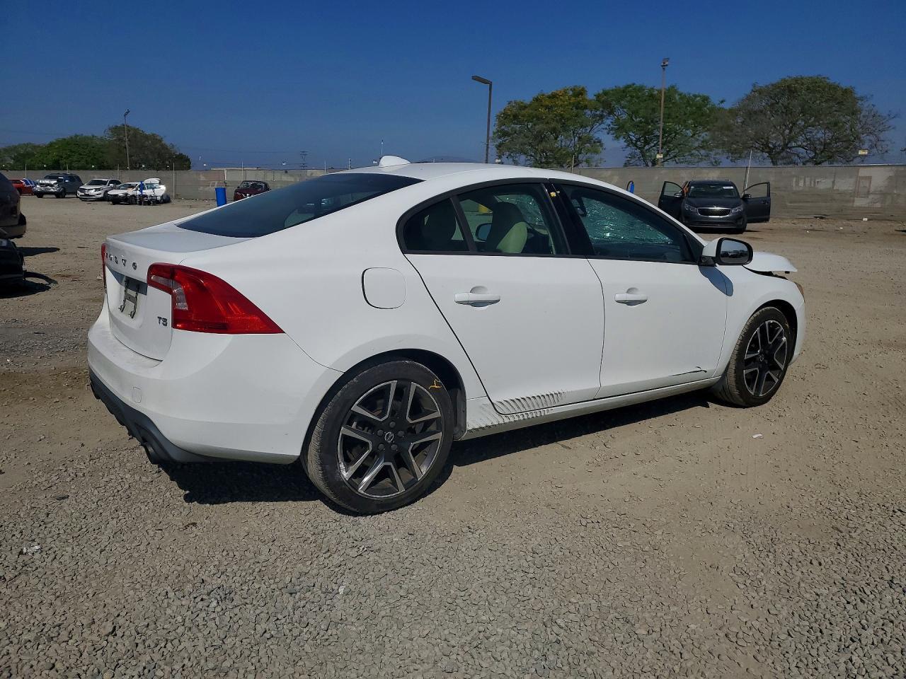 2017 Volvo S60 - zdjęcie 3