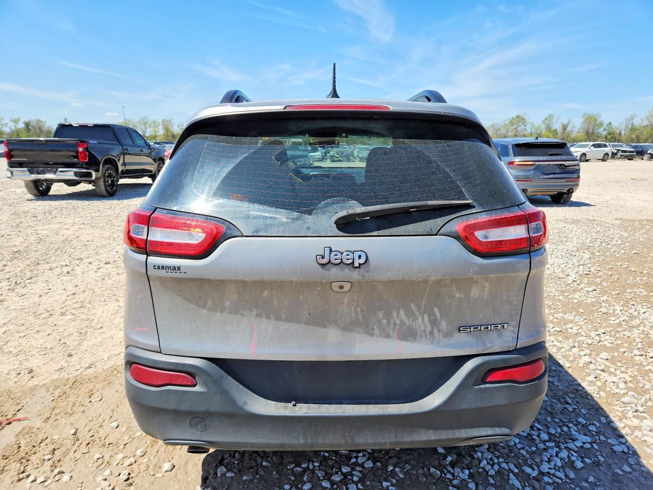 2015 Jeep Cherokee Sport - zdjęcie 6