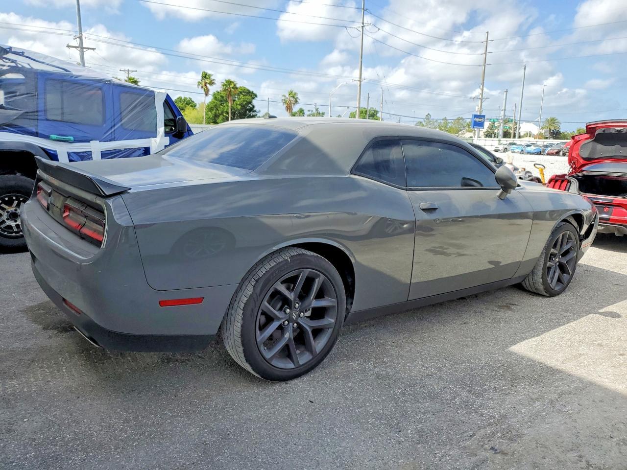 2023 Dodge Challenger Sxt - zdjęcie 3