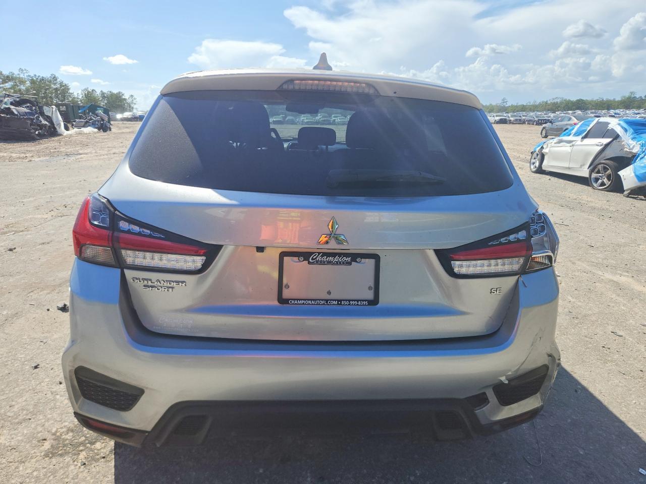2021 Mitsubishi Outlander Sport Es - zdjęcie 6