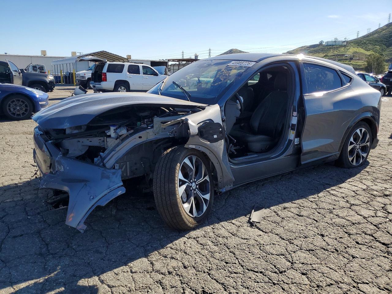 2023 Ford Mustang Mach-E Premium - zdjęcie główne