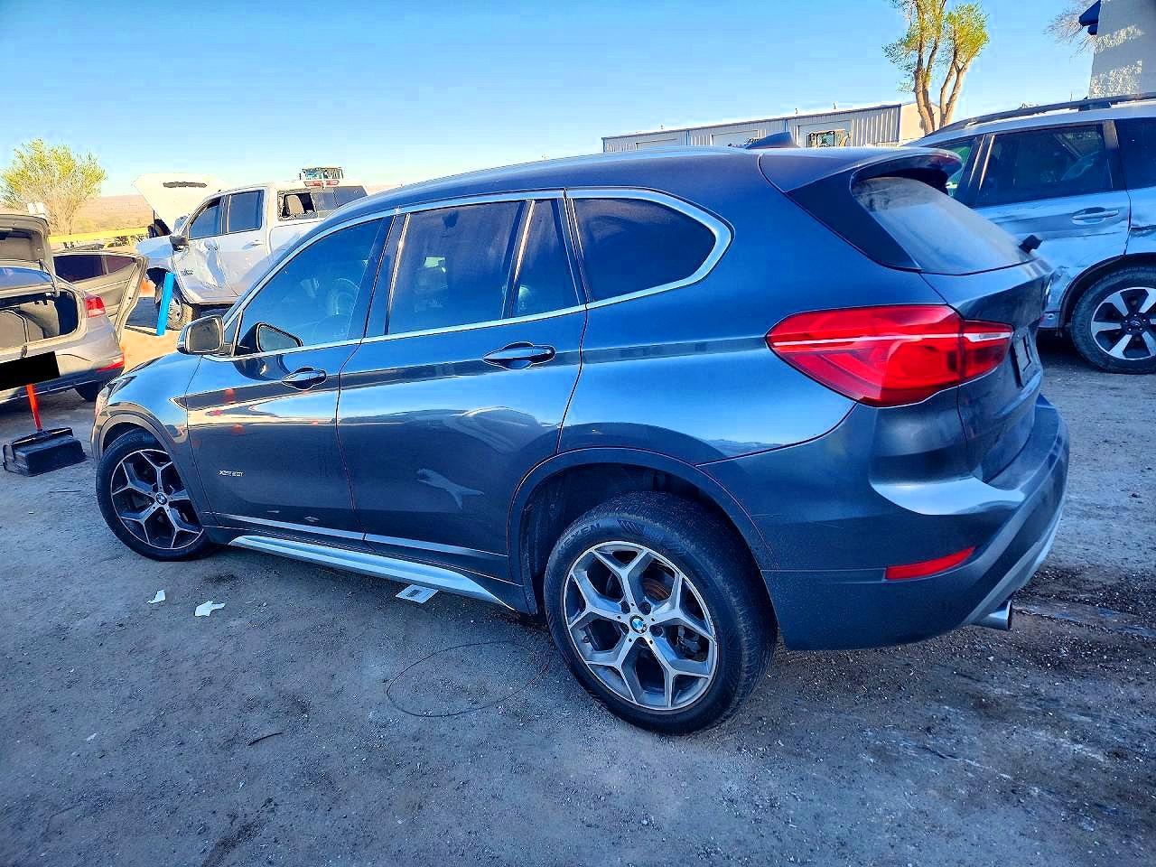 2017 BMW X1 xDrive28I - zdjęcie 2