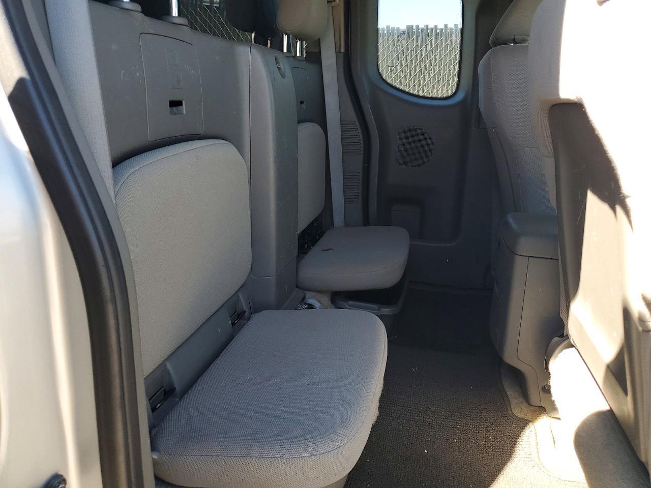 2013 Nissan Frontier S - zdjęcie 10