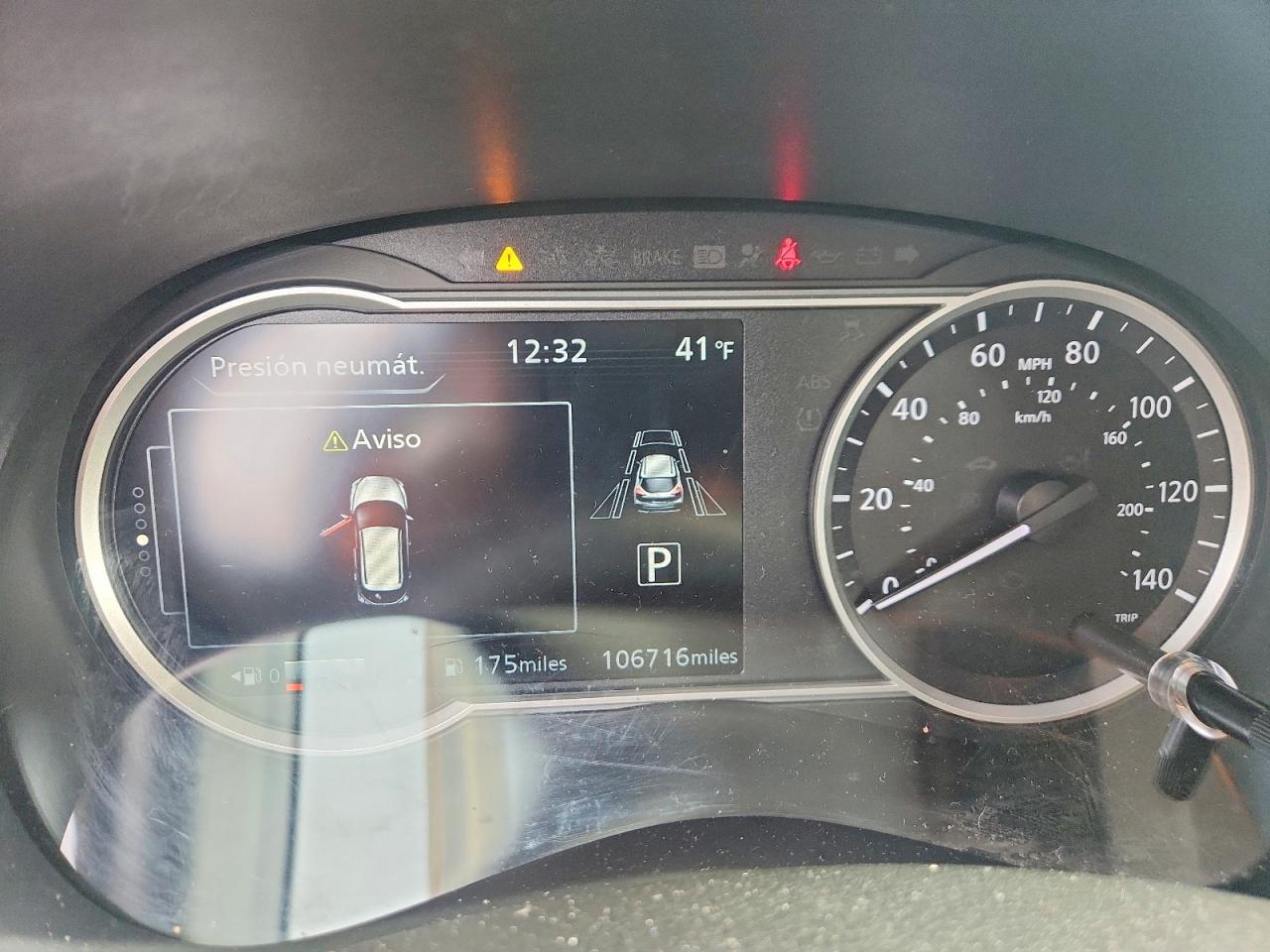 2020 Nissan Kicks Sr - zdjęcie 9