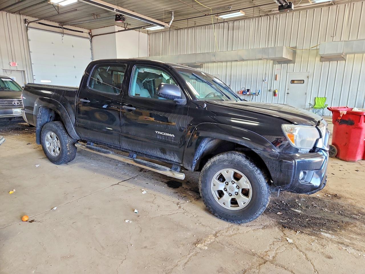 2015 Toyota Tacoma V6 - zdjęcie 4