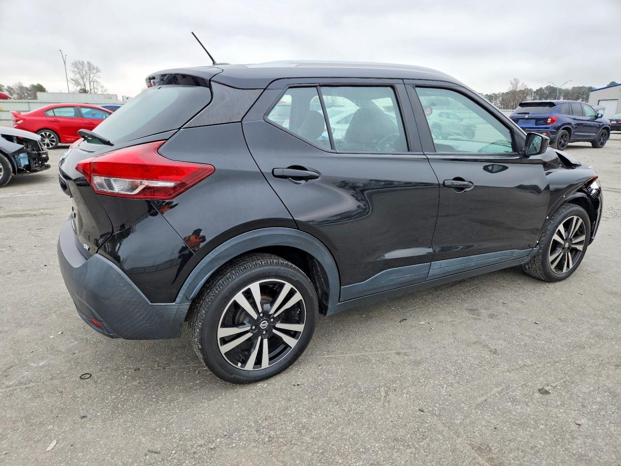 2019 Nissan Kicks Sv - zdjęcie 3