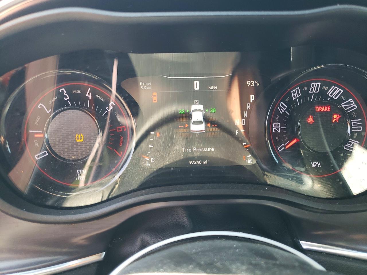 2016 Dodge Challenger R - zdjęcie 9