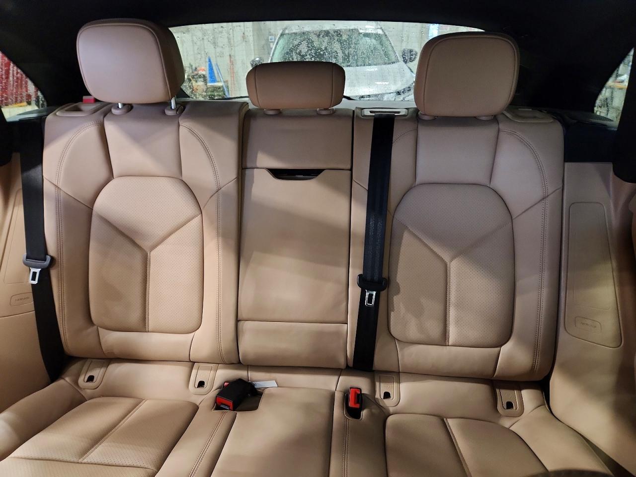 2022 Porsche Macan S - zdjęcie 10