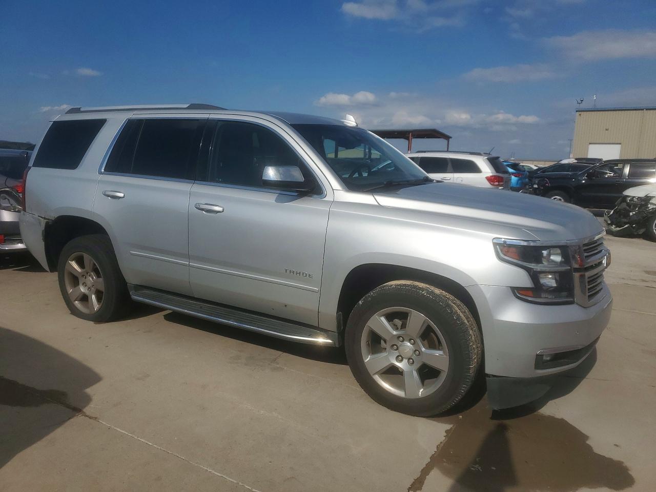 2018 Chevrolet Tahoe C1500 Premier - zdjęcie 4