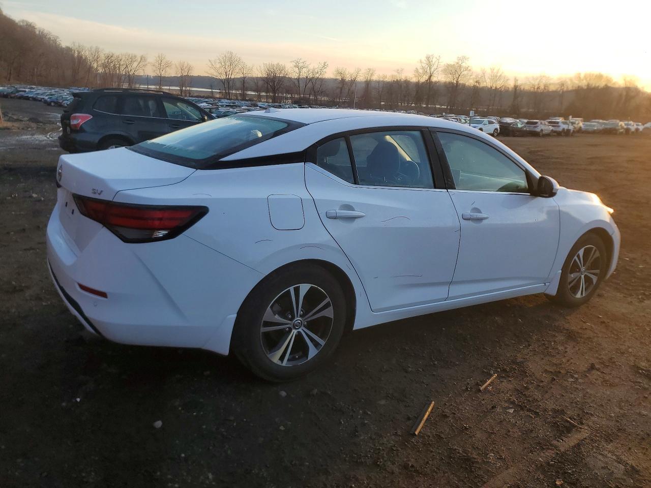 2021 Nissan Sentra Sv - zdjęcie 3
