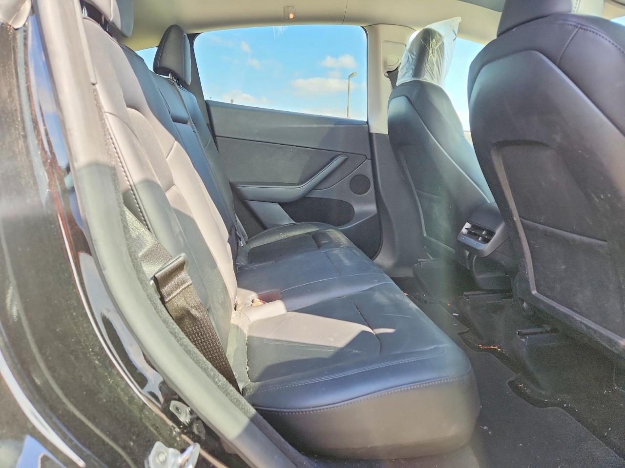 2023 Tesla Model Y - zdjęcie 10