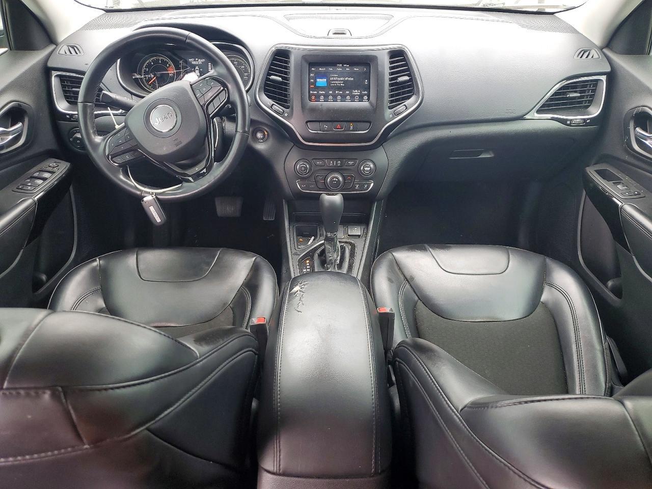 2021 Jeep Cherokee Latitude Plus - zdjęcie 8