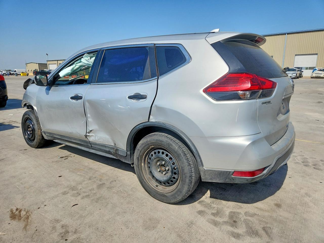 2017 Nissan Rogue S - zdjęcie 2