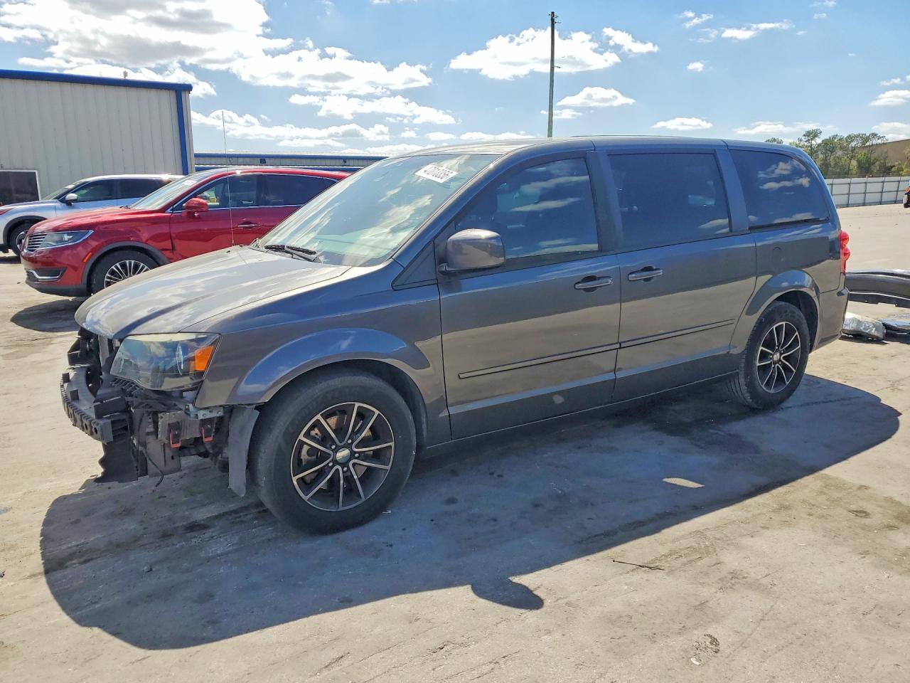 2016 Dodge Grand Caravan R - zdjęcie główne