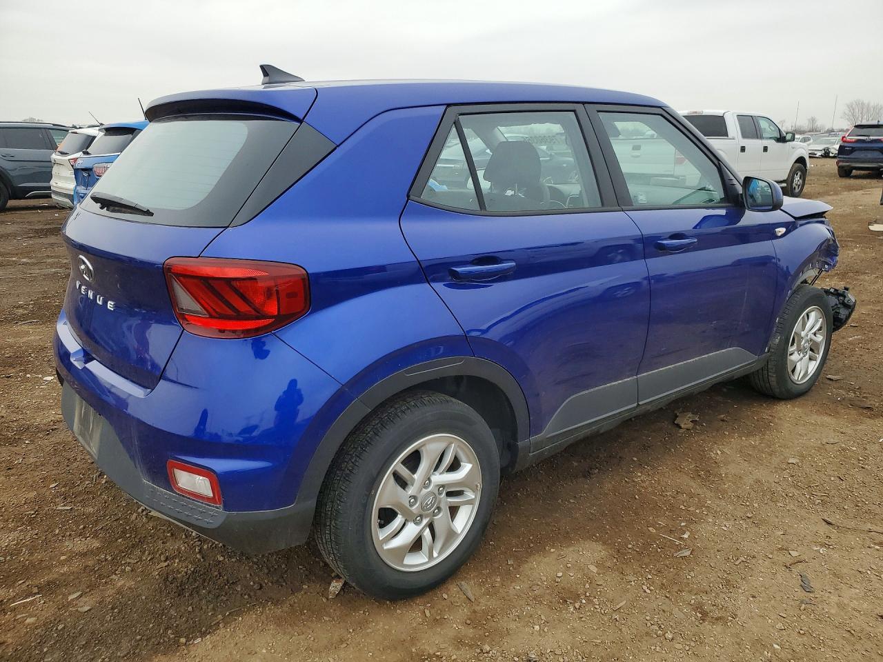 2021 Hyundai Venue Se - zdjęcie 3