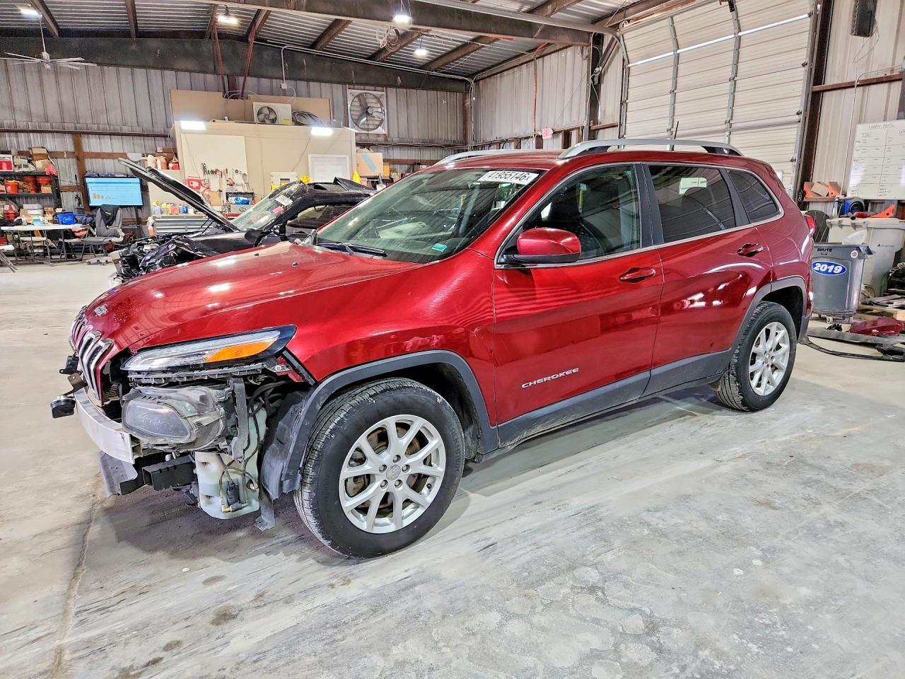 2017 Jeep Cherokee Latitude - zdjęcie główne