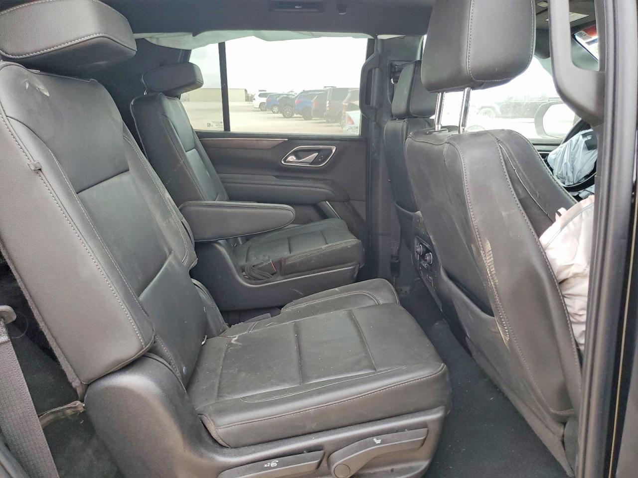 2022 Chevrolet Tahoe K1500 Z71 - zdjęcie 11