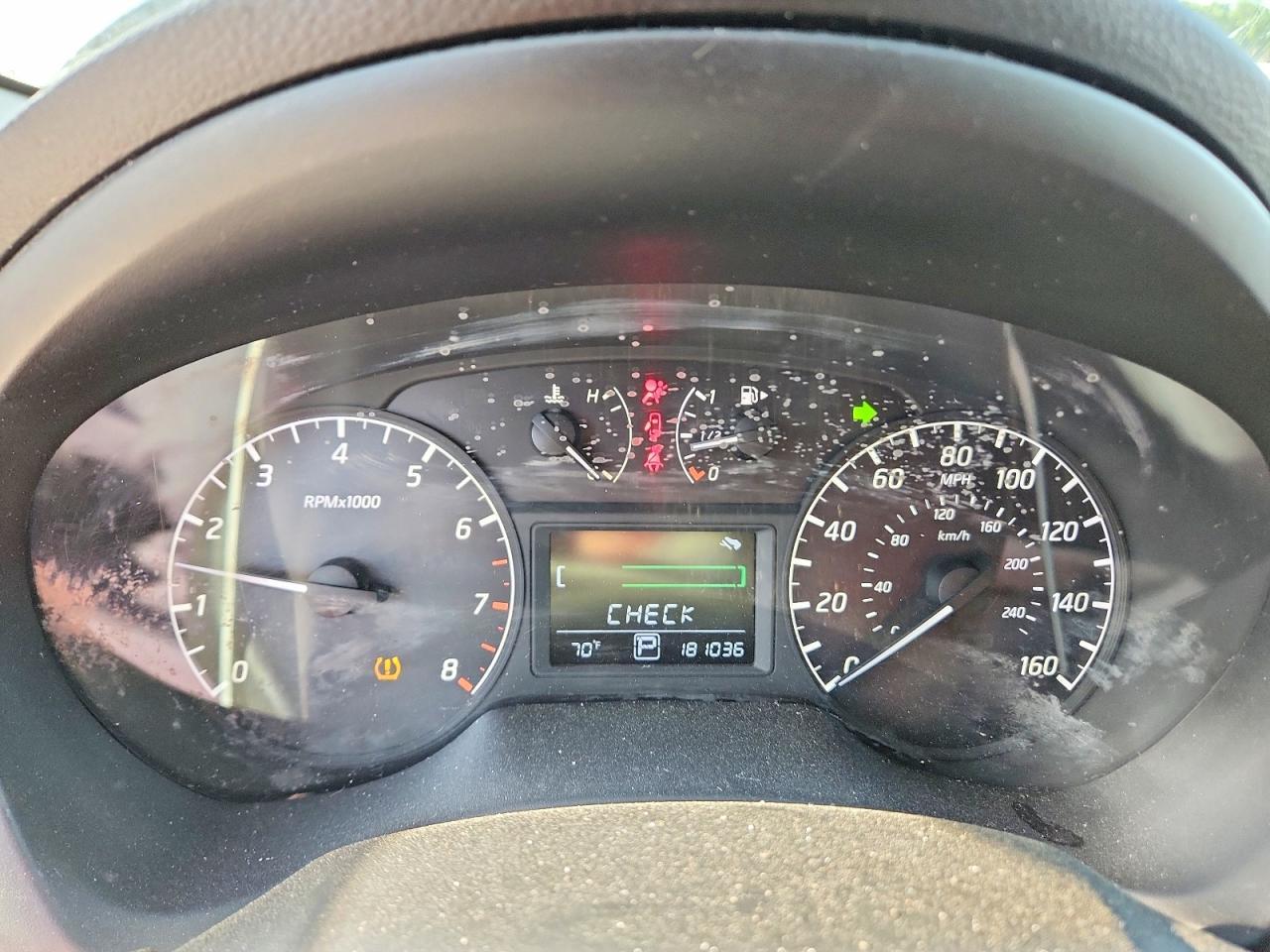 2014 Nissan Sentra S - zdjęcie 17