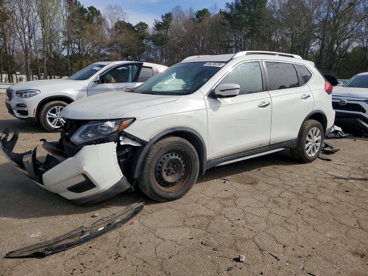 2017 Nissan Rogue - zdjęcie główne